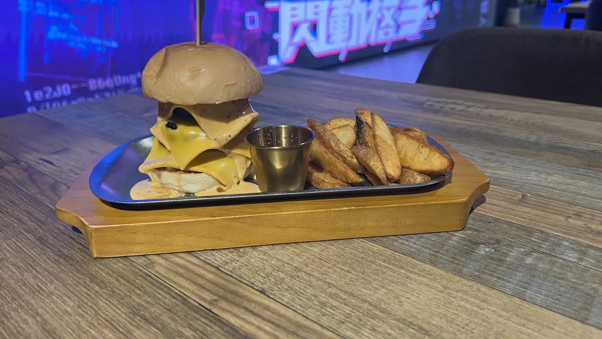 經典牛肉芝士漢堡